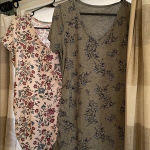 2 motherhood maternity T-shirts